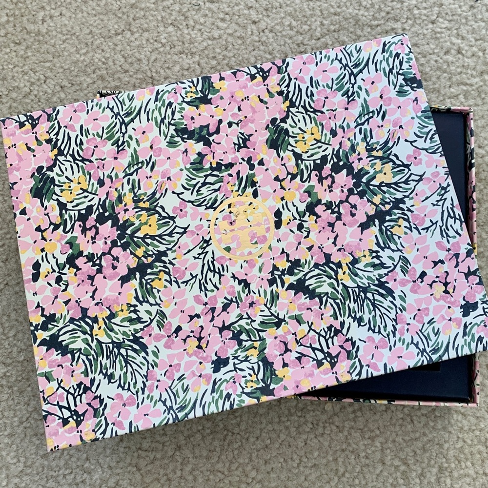 Tory Burch Floral Large Pink Navy Box